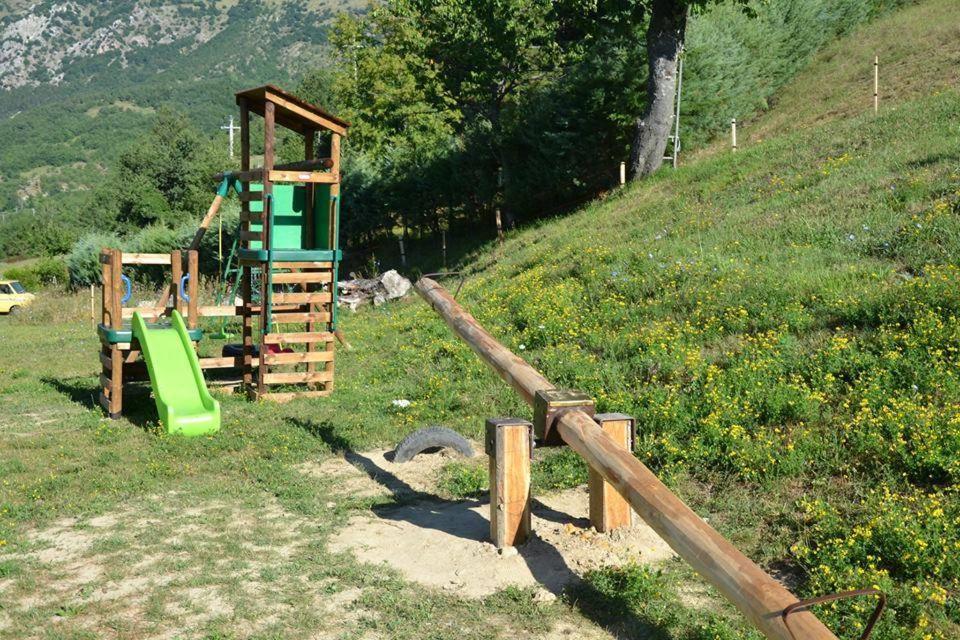 La Baita di Pilato Montemonaco Bagian luar foto