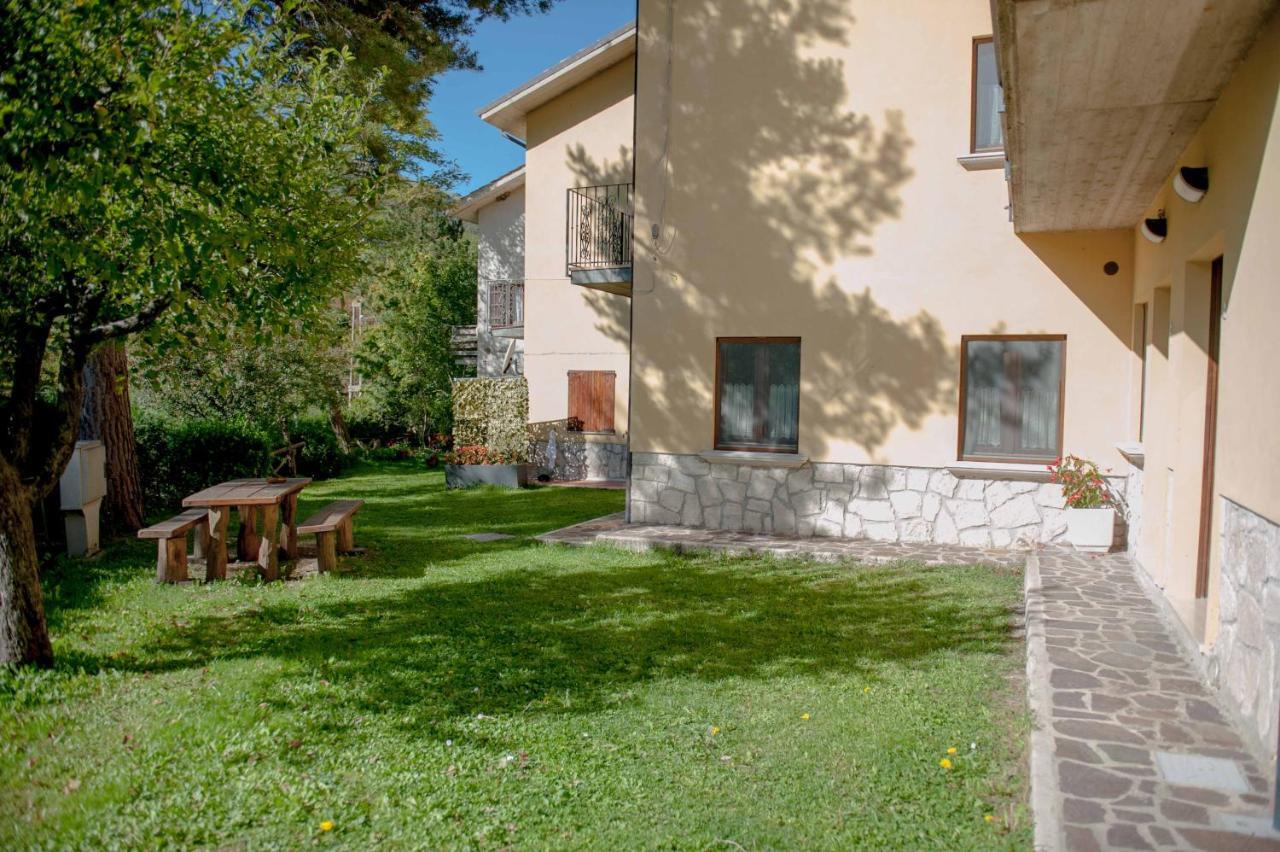 La Baita di Pilato Montemonaco Bagian luar foto